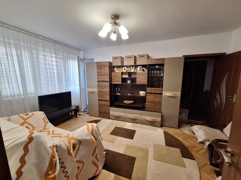 Crangasi Apartament 3 cam renovat mobilat